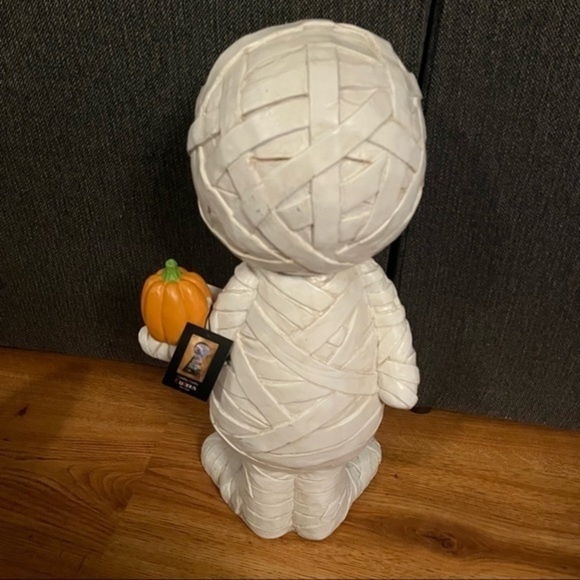 Gus The Mummy Large Statue NWT - Picture 5 of 8